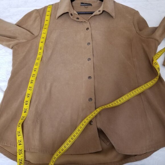 ITEM&CO snap front top suede like fabric - Picture 6 of 12